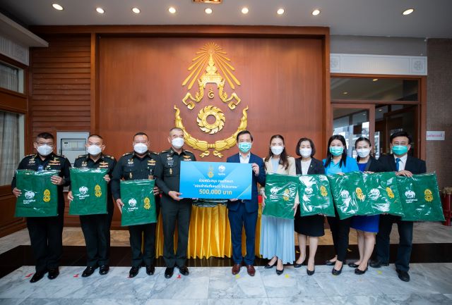 สนับสนุนกองทัพบก จัดหาผ้าห่ม ช่วยผู้ประสบภัยหนาวในภาคเหนือ-อีสาน