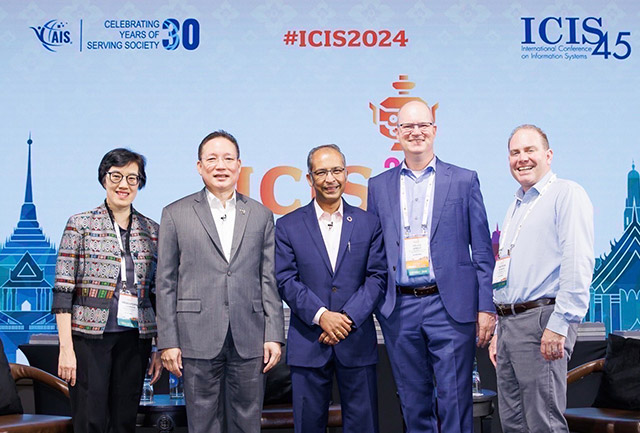 Krungthai CEO Showcases Digital Innovation Capabilities in "Bridging Gaps, Building Future" to Empower Better Life of All Thais at ICIS 2024